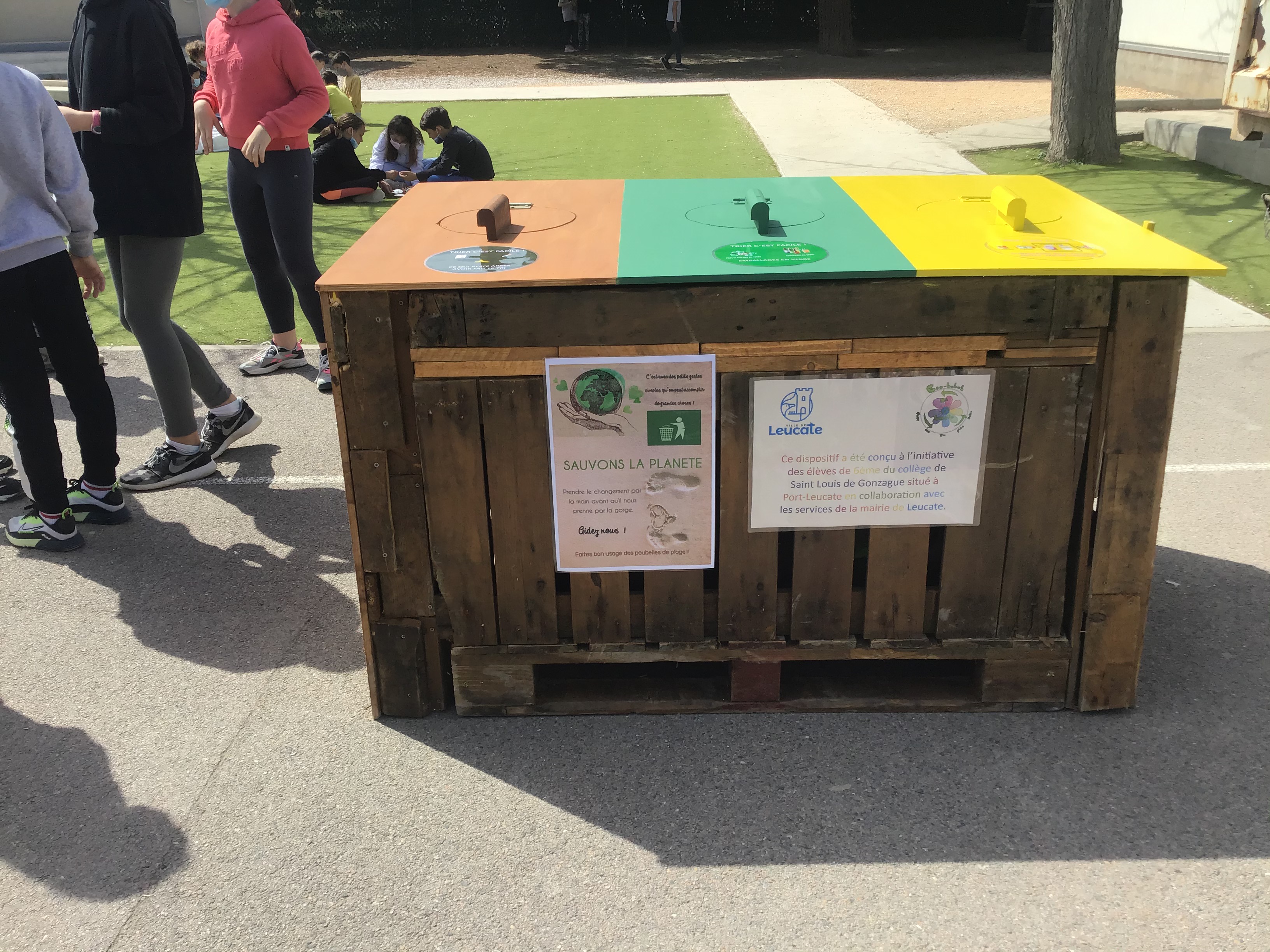 poubelles leucate bois de palette 6eme projet eco-label avril 2021 college 