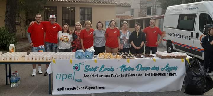 Stand de l'APEL de Saint-Louis Notre-Dame 